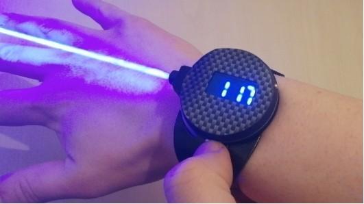 LaserWatch手表很酷 可連續(xù)發(fā)射激光10分鐘